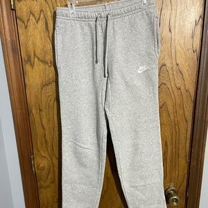 Mens Sz small Nike sweat pants with pockets.
